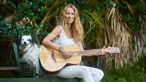 Anne Diamond interviews Bermudian Singer-Songwriter Heather Nova  