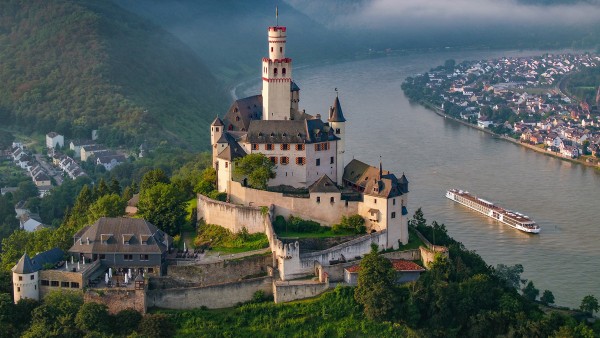 Sail along the Middle Rhine with photographer Alastair Miller