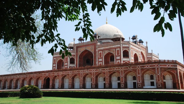 Explore the wonders of India with Joost Ouendag