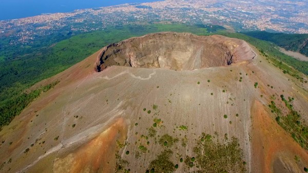Vesuvius - Italy's Slumbering Giant