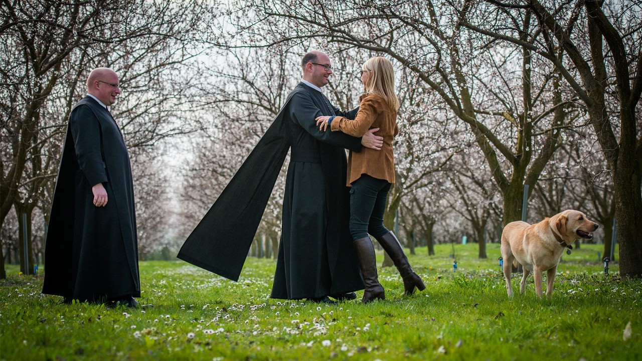 Behind the Scenes with Karine: Bloopers)