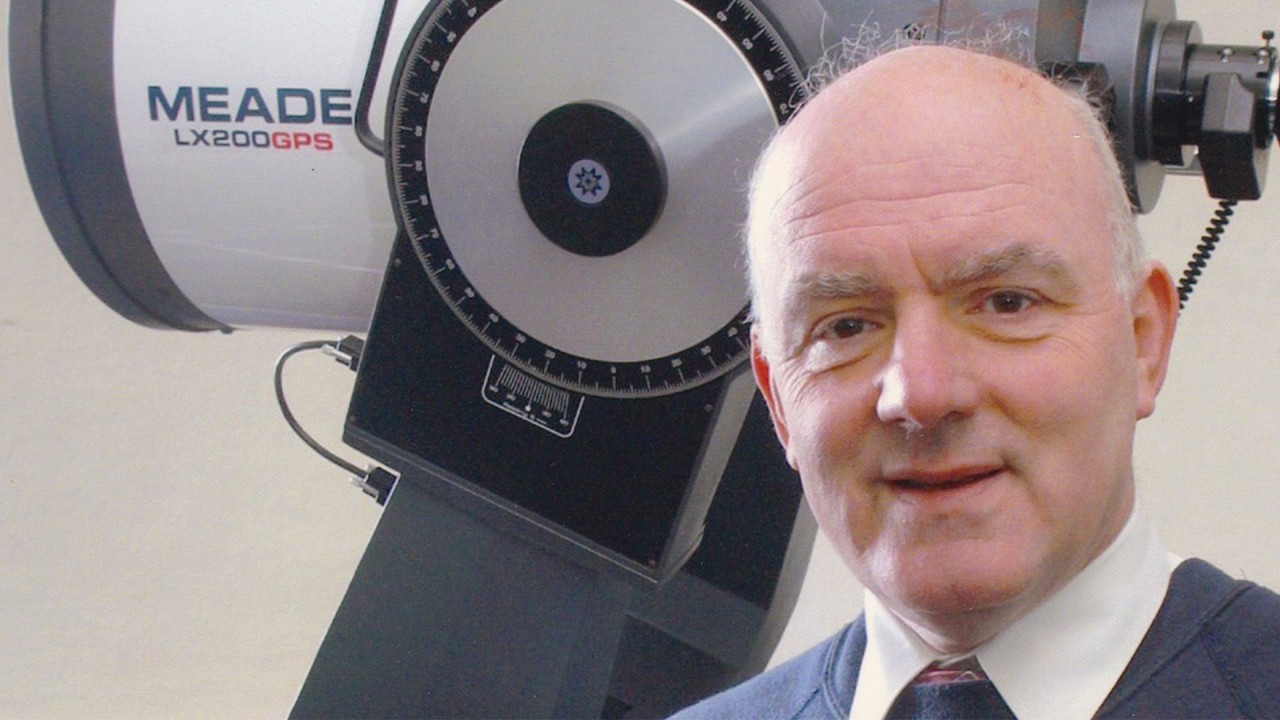 The History of the Hubble Space Telescope with Astronomer Howard Parkin)