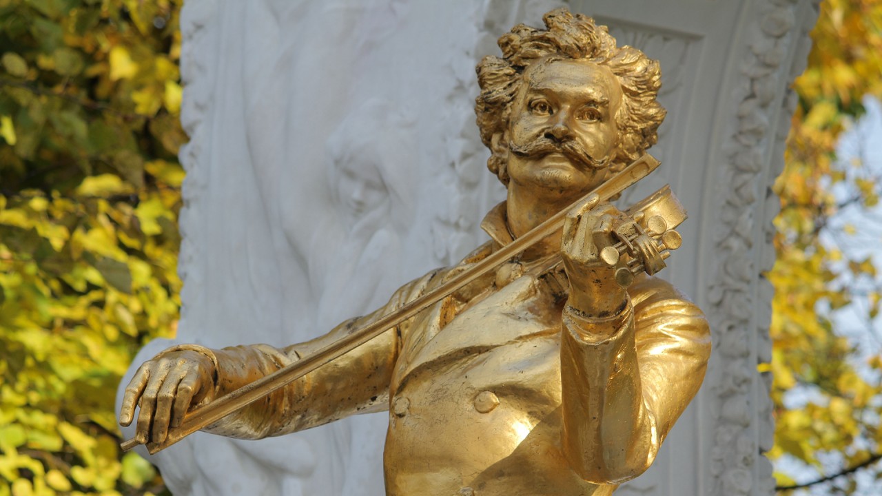 Discover the history of Vienna’s music with guest lecturer Angela Schneider)