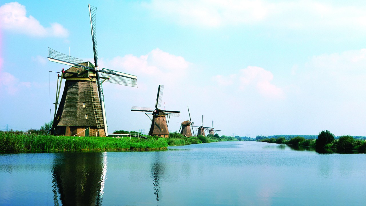 Follow us to the famous windmills of Kinderdijk)