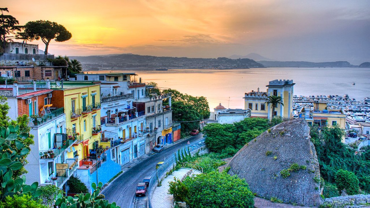 Explore our Journey to Antiquities  itinerary with Neil Barclay)