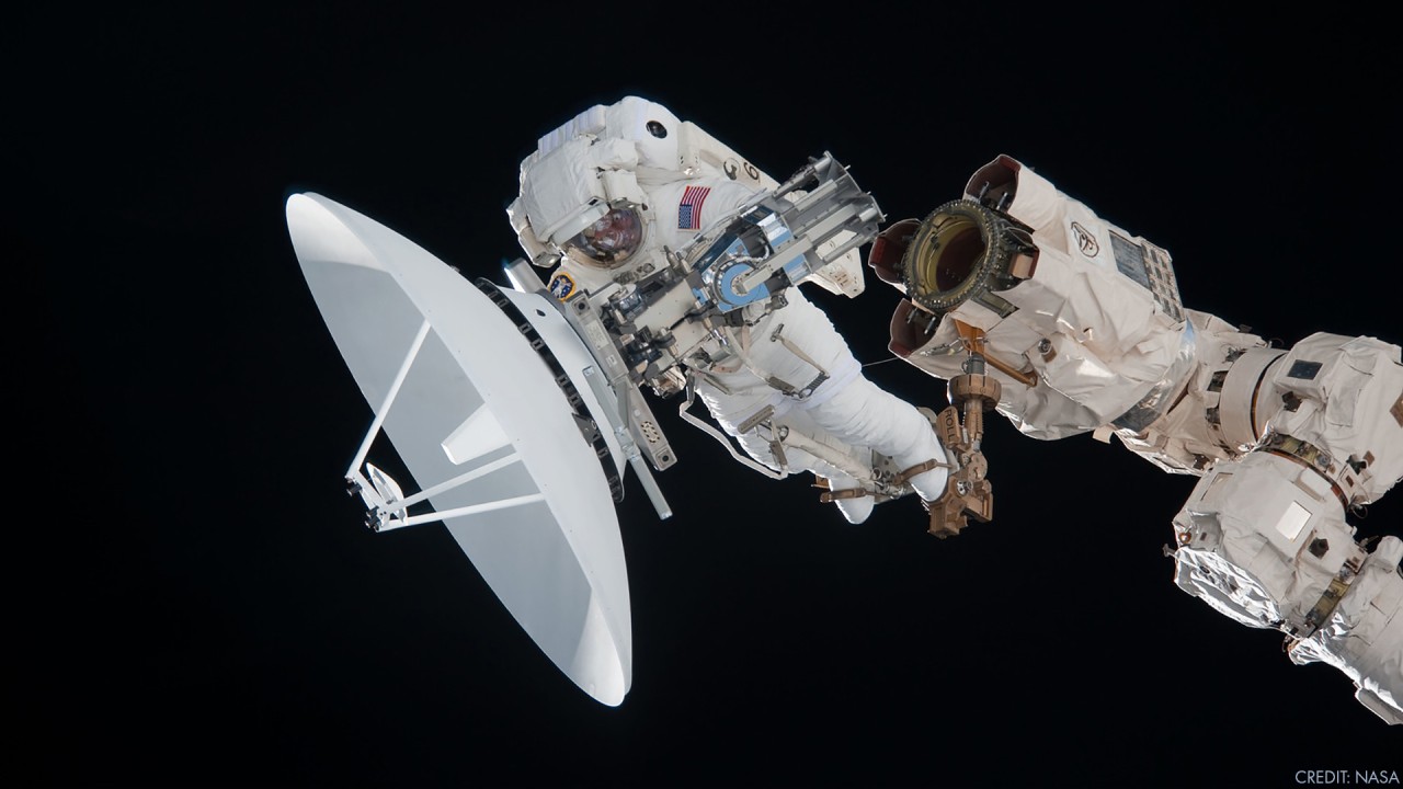 Anne Diamond learns about space travel with former NASA astronaut Garrett Reisman)