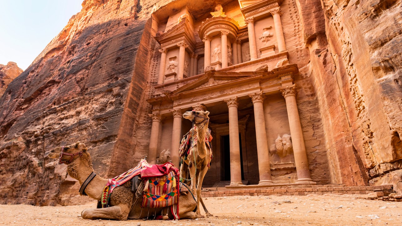 Sail in a great explorer’s wake on The Voyage of Marco Polo)