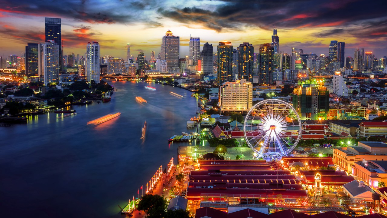 Explore iconic metropolitan cities with Viking’s Jean Newman Glock)