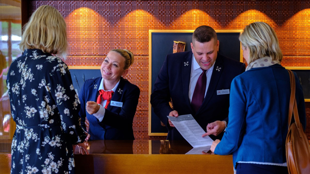 Discover “The Viking Difference” with Leslie Marshall)