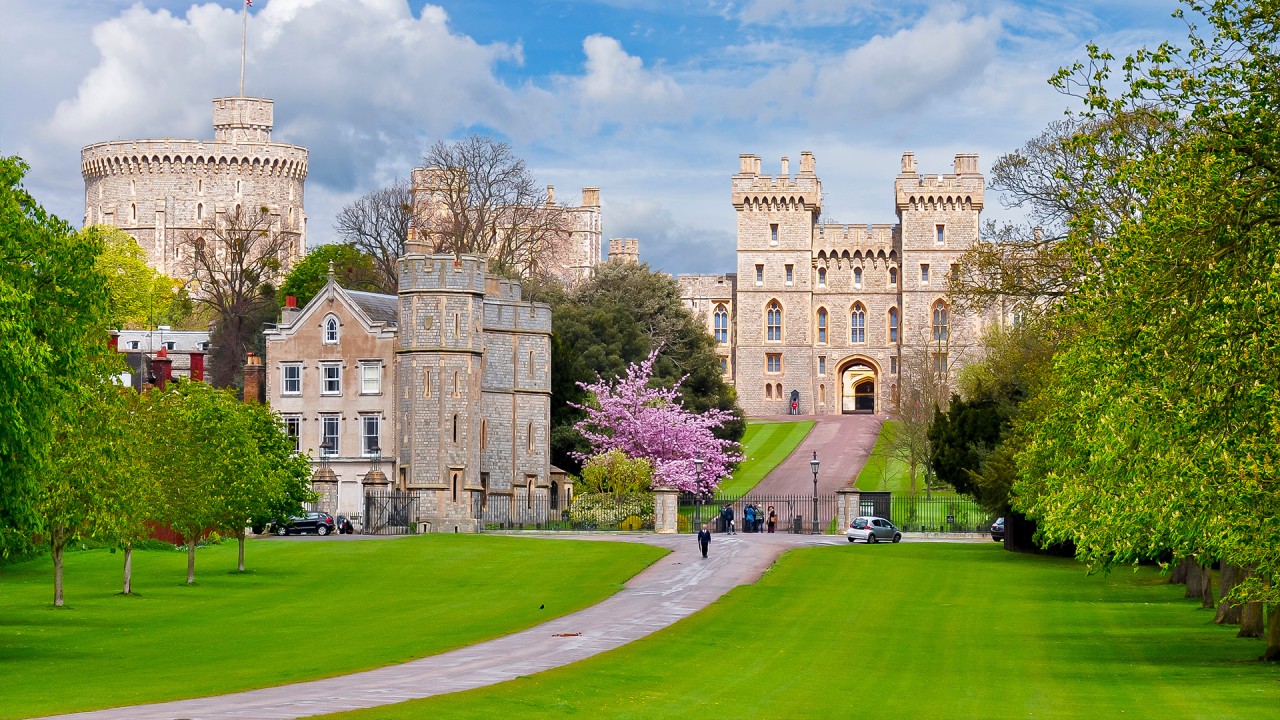 Go behind the scenes of the Royal Library with Oliver Everett